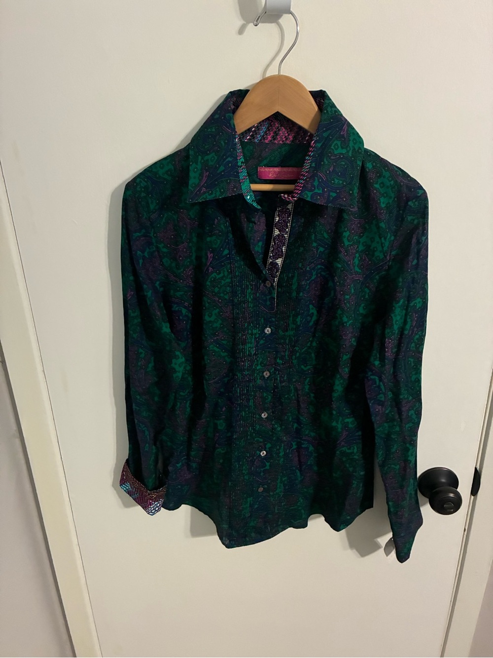 Robert Graham Women’s Green and Purple Paisley Button-Down Shirt